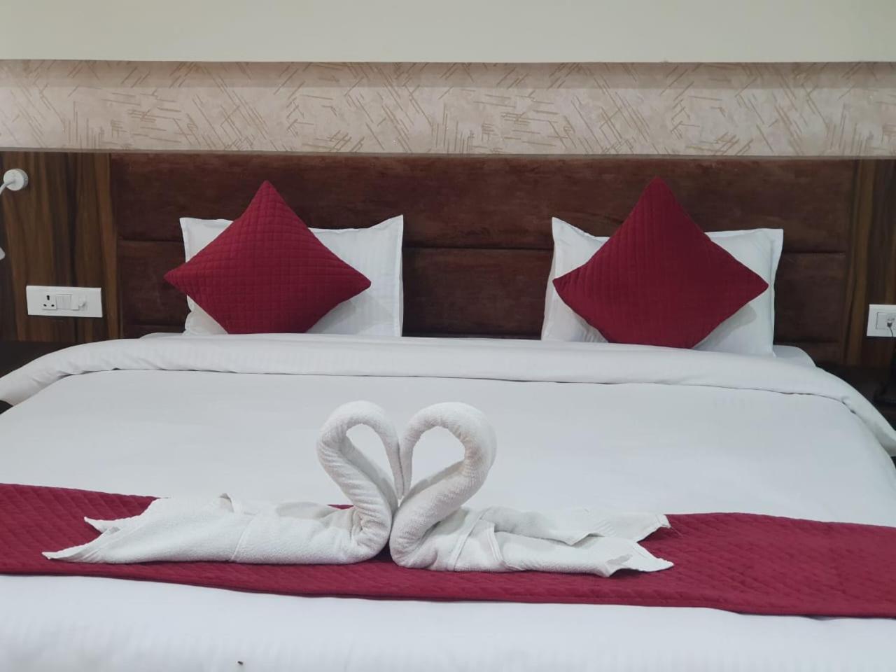Kathua Akash Hotel Managed By Jk Hotels & Resorts מראה חיצוני תמונה